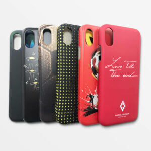 一組具有不同設計的 iPhone 保護殼。